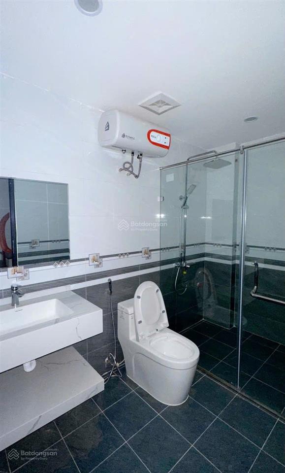 8.3 tỉ! hàng hiếm nguyễn lam long biên  42m² 5 tầng full nội thất ở trung tâm quận long biên