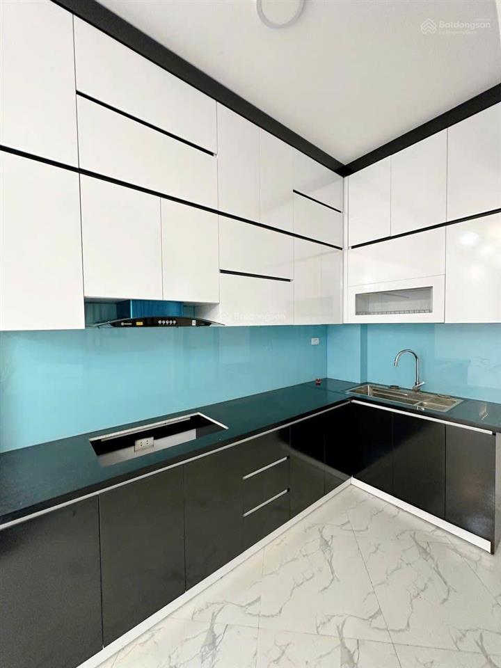 8.3 tỉ! hàng hiếm nguyễn lam long biên  42m² 5 tầng full nội thất ở trung tâm quận long biên