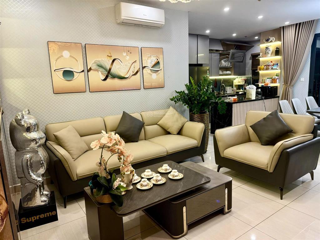 Nhà tôi chính chủ cần bán 3pn2wc 106,7m2nội thất gỗ an cườngview công viên rộng nhất smart city