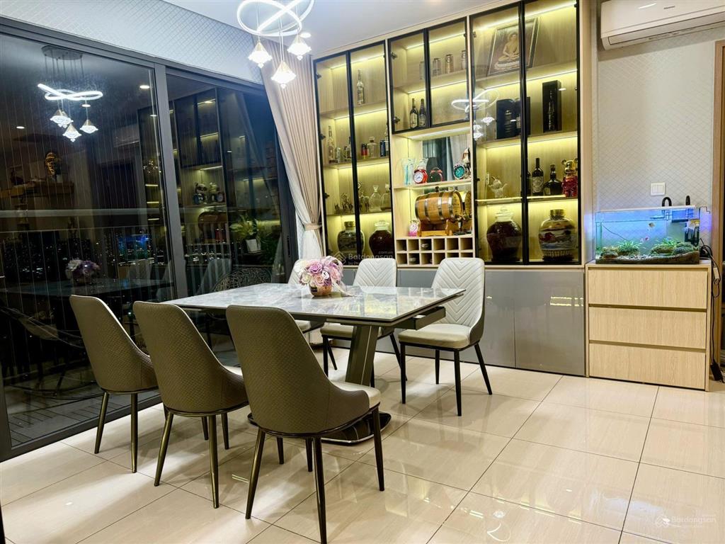 Nhà tôi chính chủ cần bán 3pn2wc 106,7m2nội thất gỗ an cườngview công viên rộng nhất smart city