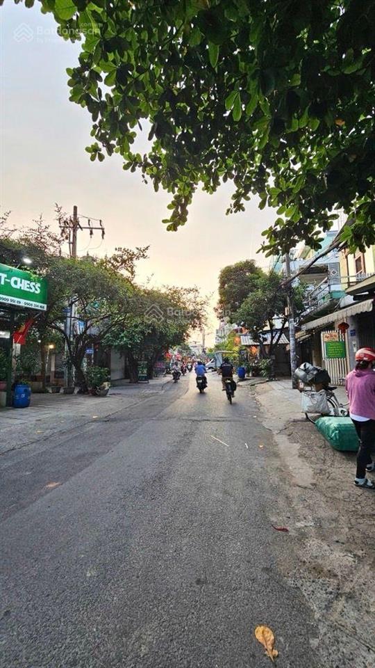 Mặt tiền 100m( 5x100m) 4 tầng, 5pnsát chợ phạm văn bạch đi nhà ga t3 chỉ 10p