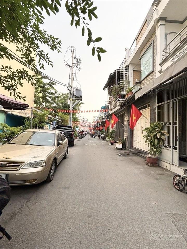 Sát chợ phạm văn bạch, 10p đi nhà ga t3, ngay mầm non sóc nâu huỳnh văn nghệ ,dt 4x12m, hẻm xe tải