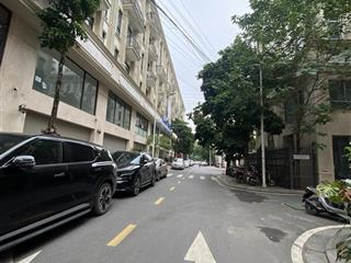 Bán đất phân lô gần him lam vạn phúc 45m2, mặt tiền 4m, đường trước nhà rộng 12m, vỉa hè, giá 14 tỷ