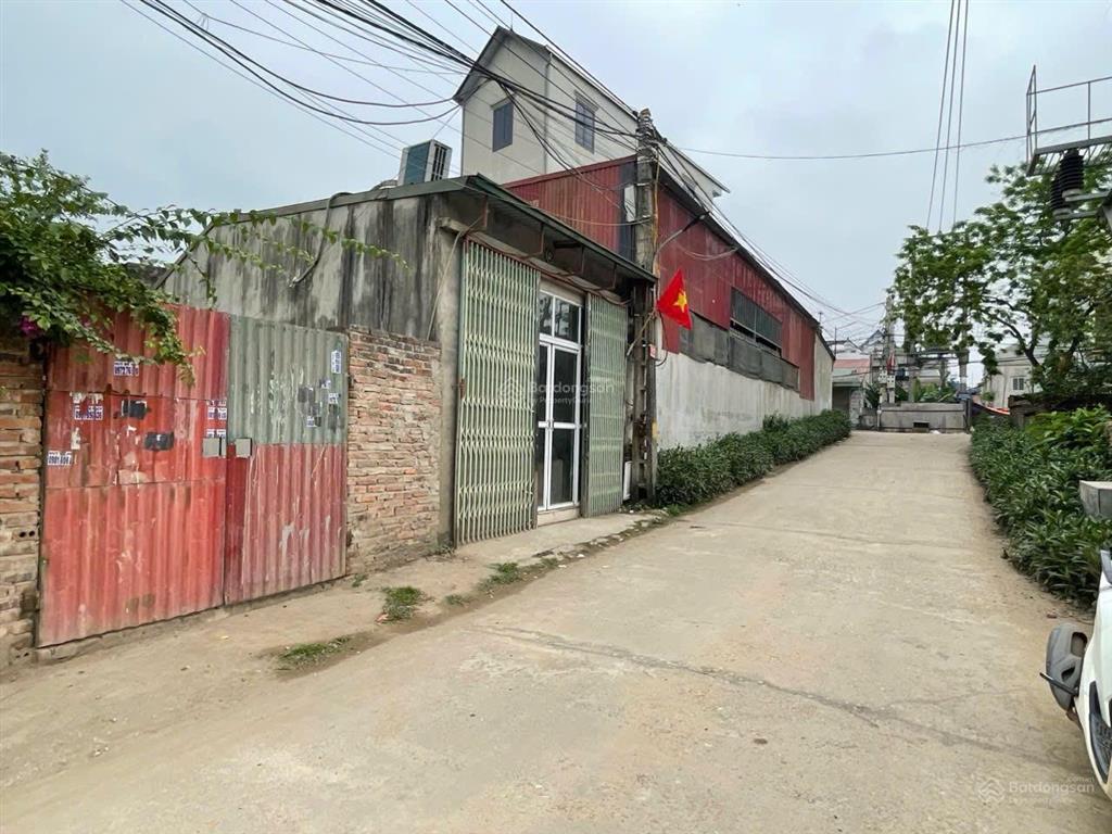 Bán đất tặng nhà mái bằng đã xây kiên cố chỉ việc đến ở hoặc kinh doanh đều hợp lý