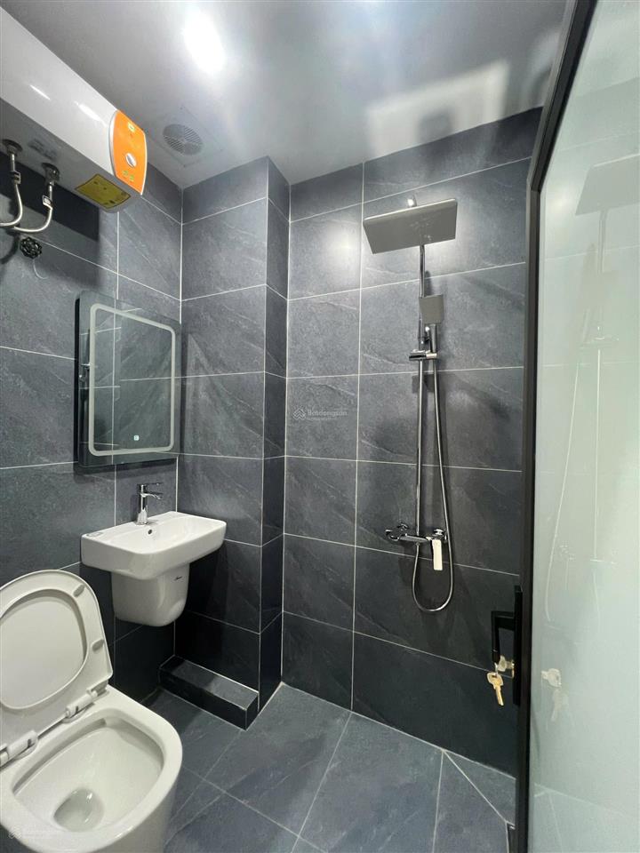 Chỉ hơn 6 tỷ có nhà 5t, phân lô, ôtô đỗ cửa, nhà mới chỉ việc xách va ly về ở