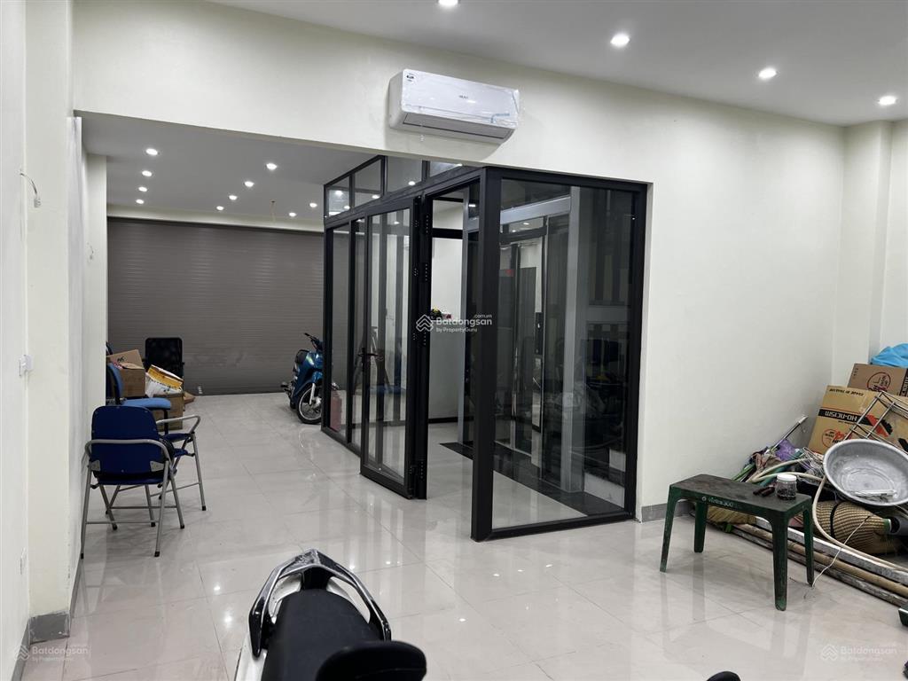 Cho thuê cửa hàng tầng 1 mặt phố trần đại nghĩa, 16 triệu, 55 m2 riêng biệt, mt 4.6m