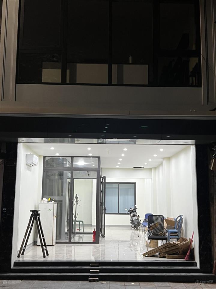 Cho thuê cửa hàng tầng 1 mặt phố trần đại nghĩa, 16 triệu, 55 m2 riêng biệt, mt 4.6m