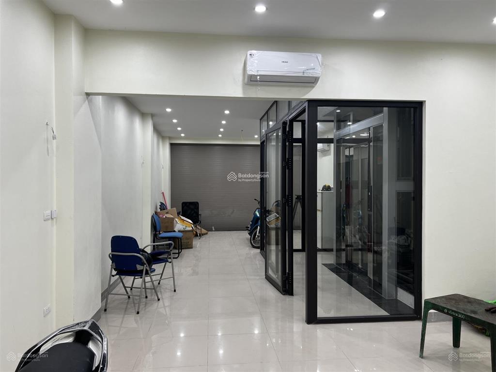 Cho thuê cửa hàng tầng 1 mặt phố trần đại nghĩa, 16 triệu, 55 m2 riêng biệt, mt 4.6m