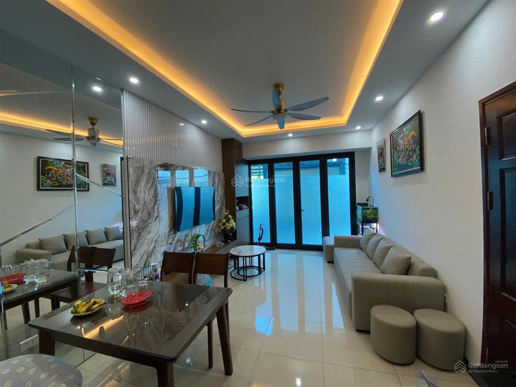 Một căn duy nhất chỉ 5.78 tỷ yên nghĩa  lô góc ngõ 5m nhà đẹp ở ngay