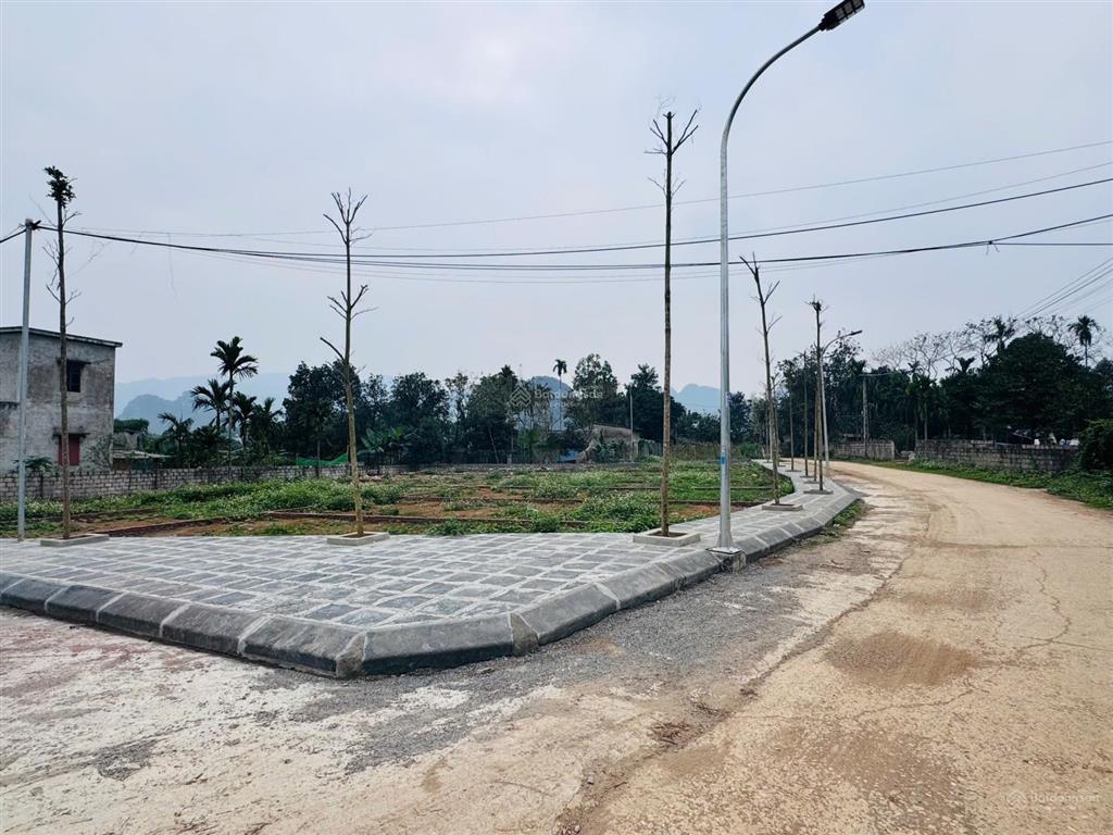 Chính chủ cần bán lô đất full thổ cư 150m2, ngay trung tâm thị trấn