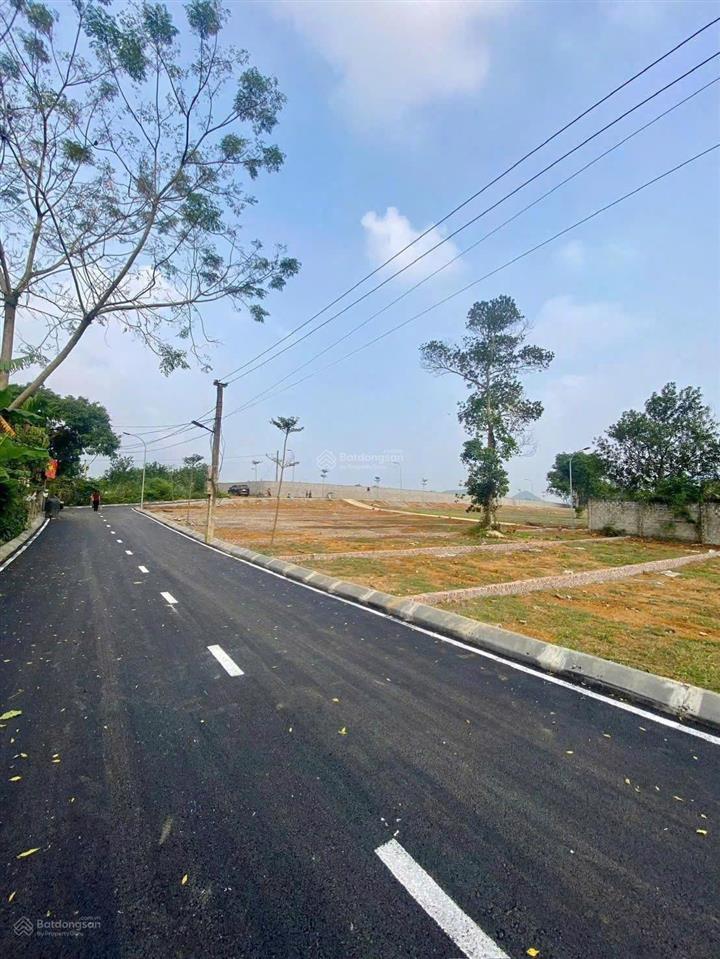Bán đất ngay sát kcn đô thị  dịch vụ bảo hiệu 122m2 giá chỉ 580 triệu