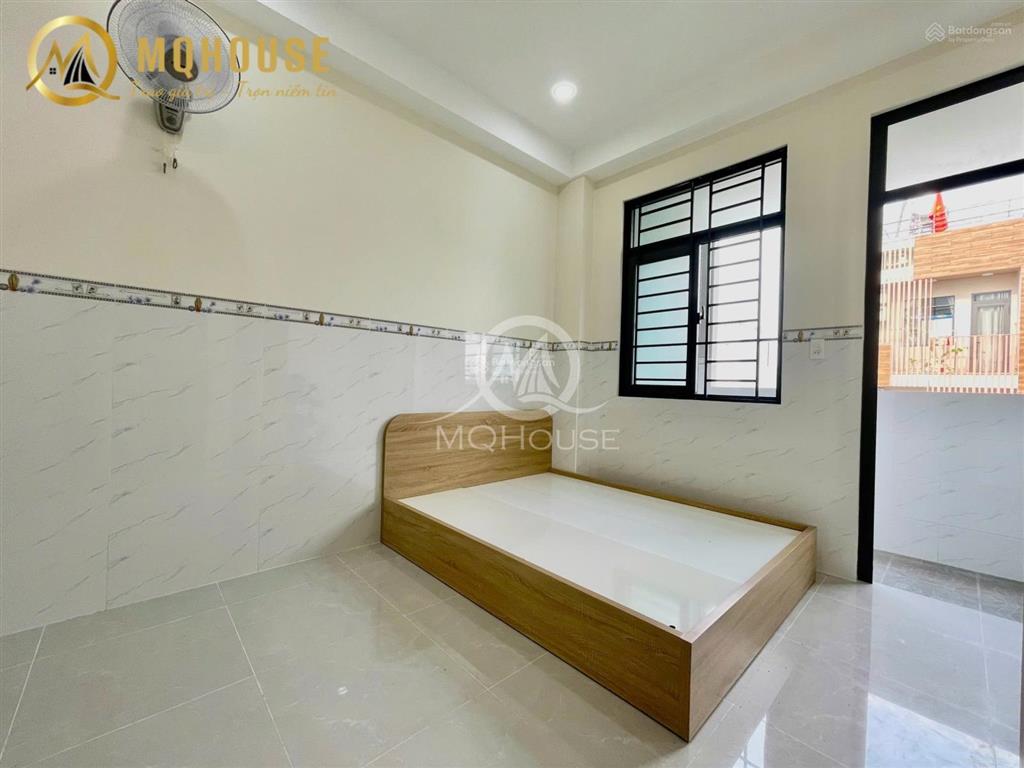 Căn hộ ban công  40m2  full nội thất cao cấp ngay âu cơ trường chinh cộng hoà