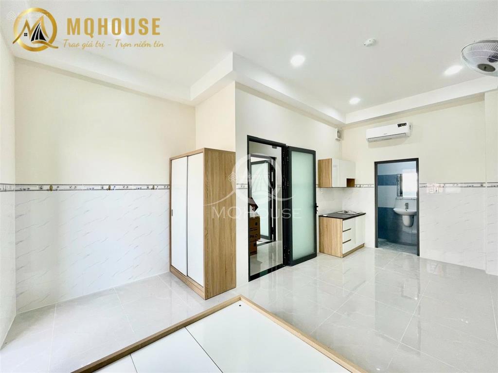 Căn hộ ban công  40m2  full nội thất cao cấp ngay âu cơ trường chinh cộng hoà