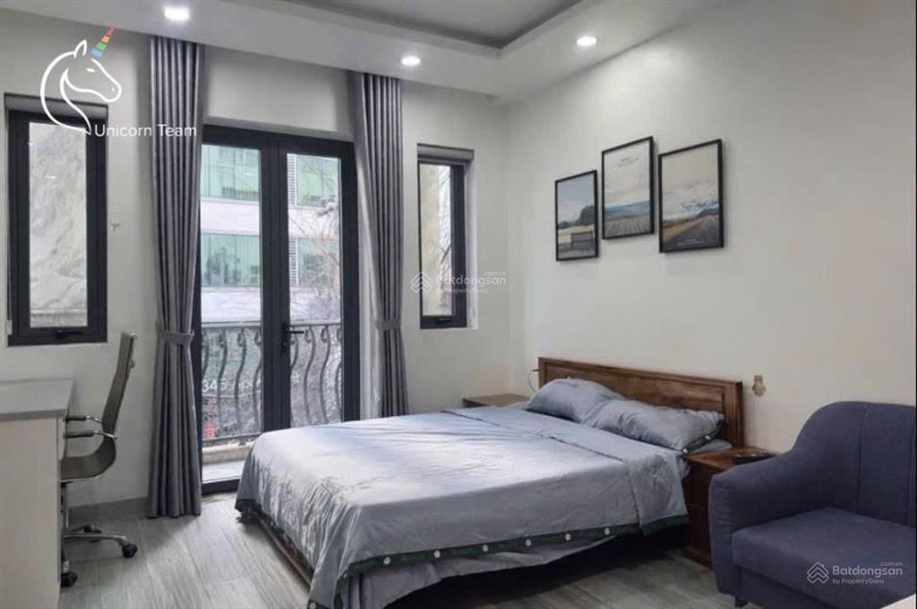 Cho thuê căn hộ quận 1 gần bùi viện, đại học văn lang, đầy đủ nội thất, ban công, thang máy