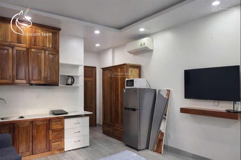 Cho thuê căn hộ quận 1 gần bùi viện, đại học văn lang, đầy đủ nội thất, ban công, thang máy