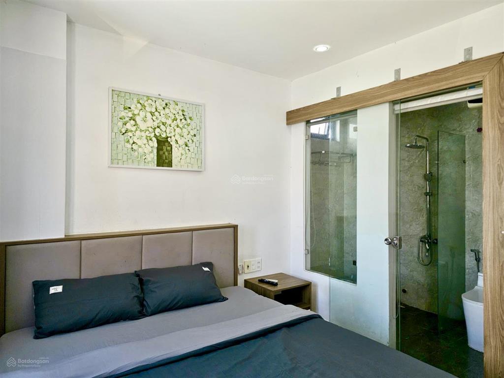 Cho thuê căn hộ quận 4 gần cầu khánh hội, đại học luật, bitexco, 1 phòng ngủ có ban công, thang máy