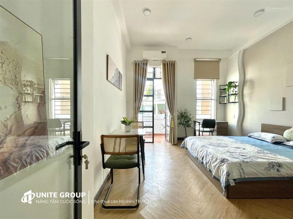 Cho thuê căn hộ quận 1 gần bùi viện, đại học văn lang, đầy đủ nội thất máy giặt, ban công, tách bếp