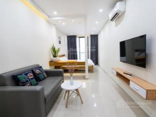 Cho thuê căn hộ quận 1 gần bùi viện, bộ công an, cầu ông lãnh 1pn ban công, full nội thất thang máy