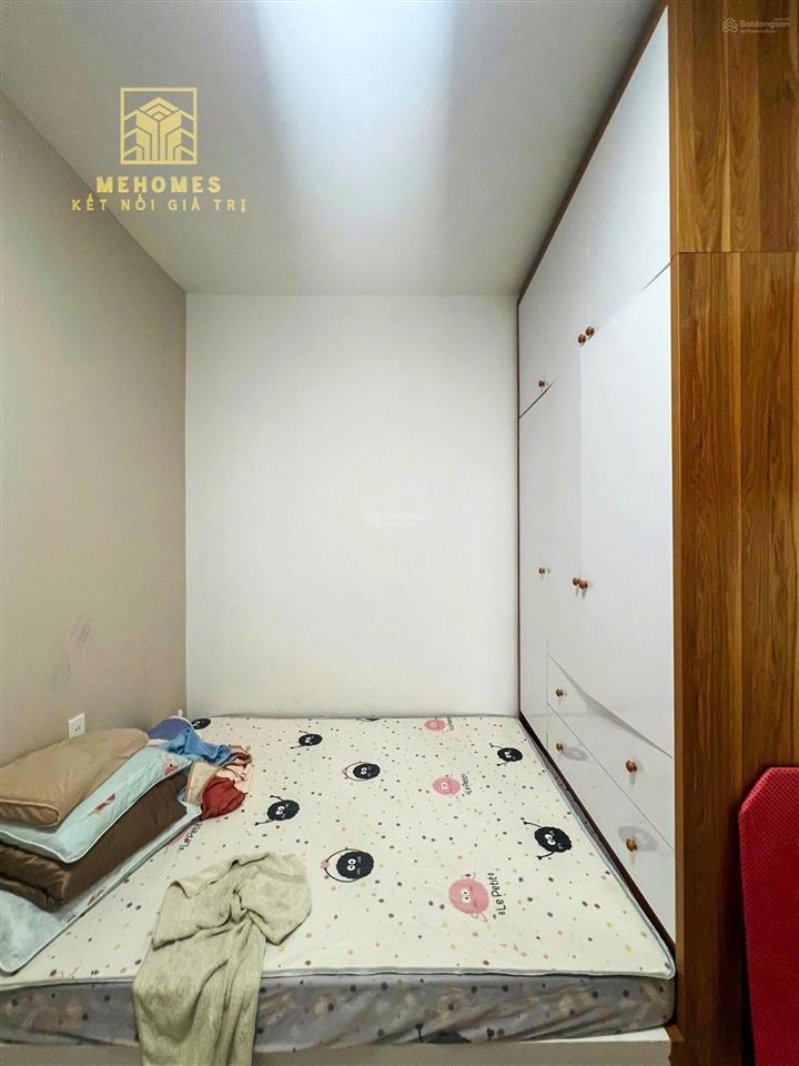 Giá siêu tốt 2pn emerald precinct giá chỉ 4.65 tỷ ( nhận nhà ) full nội thất tinh mắt  view đẹp