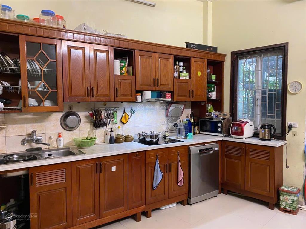 Cho thuê nhà nguyên căn 4 tầng full nội thất khương đình 4pn gần royal city 15tr