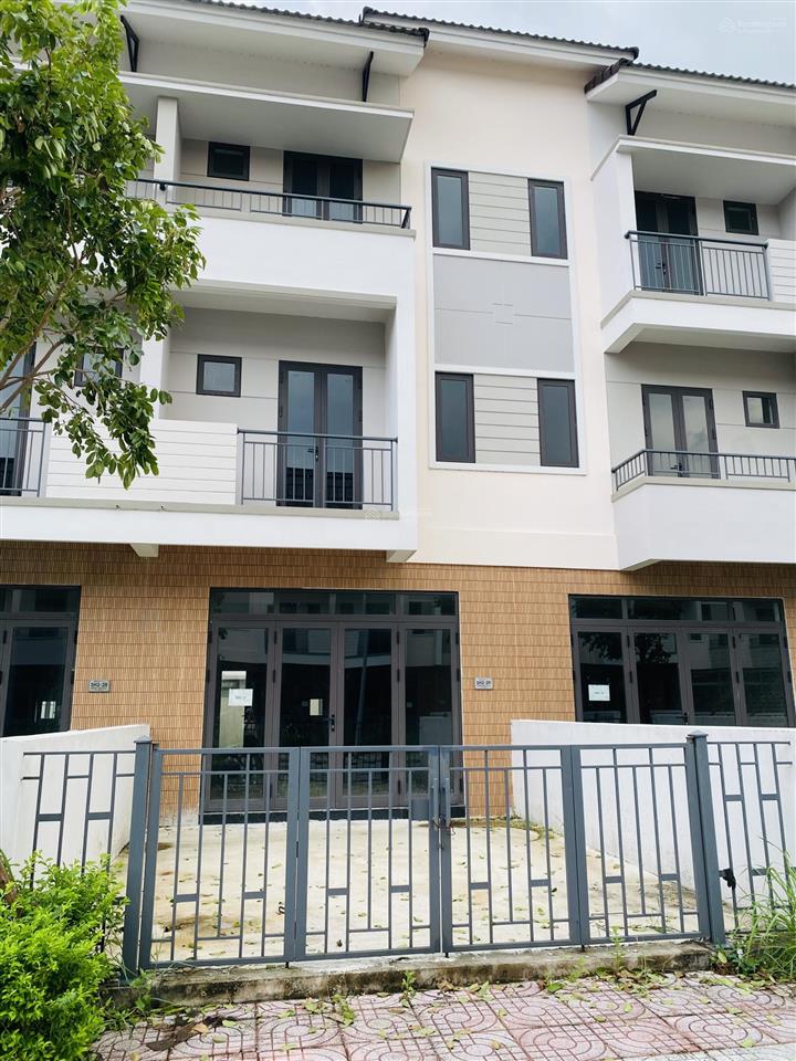 Shophouse 100m2 hàng f0 đón sóng sân bay gia bình, sổ lâu dài, vốn 30%, 24 tháng không gốc lãi