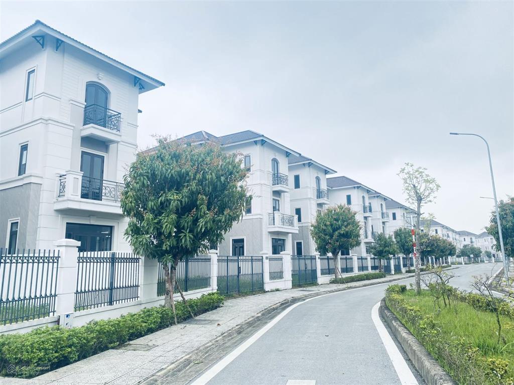 Chuyển nhượng biệt thự đơn lập đẹp tại centa city, sổ sang tên, cam kết không kê chênh giá