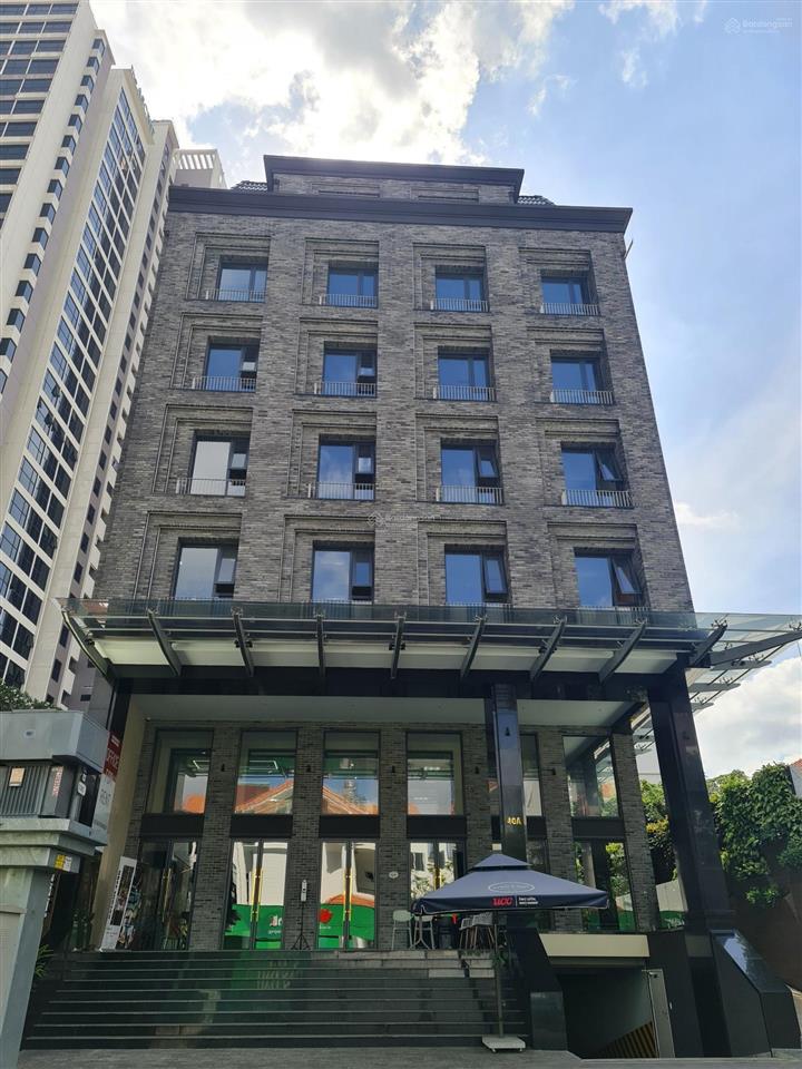 Cho thuê sàn văn phòng thảo điền  mặt tiền quốc hương | 300m² trống suốt, giá siêu hời 500k/m²