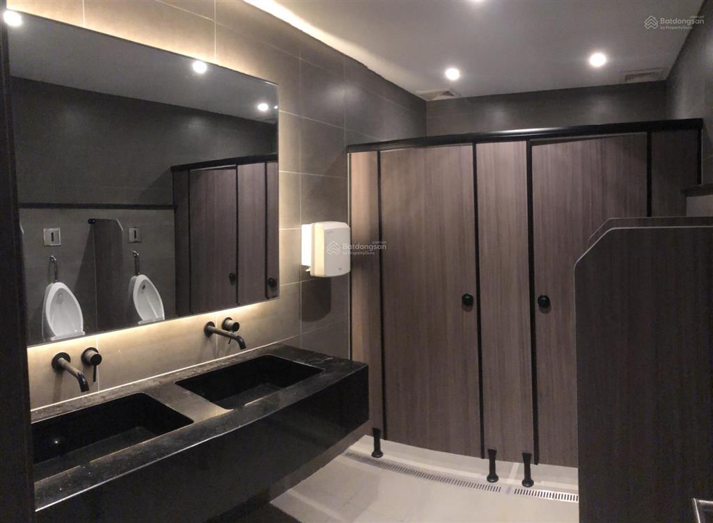 Cho thuê sàn văn phòng thảo điền  mặt tiền quốc hương | 300m² trống suốt, giá siêu hời 500k/m²