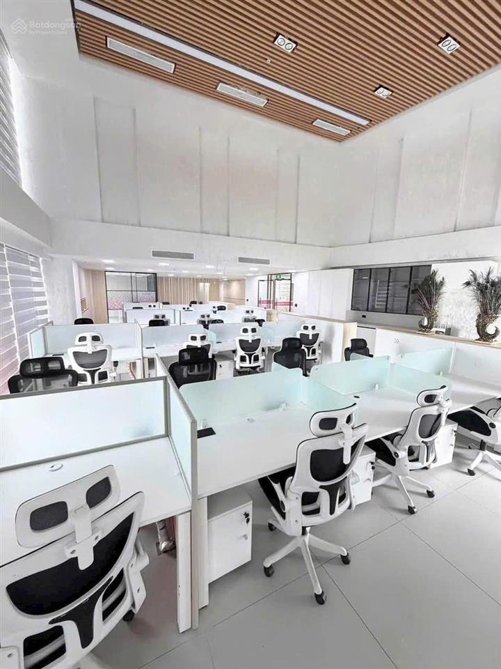Cho thuê văn phòng the ascend building 181 nguyễn hữu cảnh, bình thạnh 300m2, giá 477.000 vnđ/m2