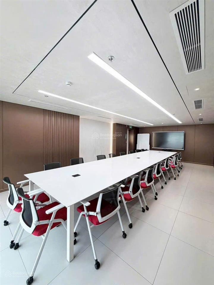 Cho thuê văn phòng the ascend building 181 nguyễn hữu cảnh, bình thạnh 300m2, giá 477.000 vnđ/m2