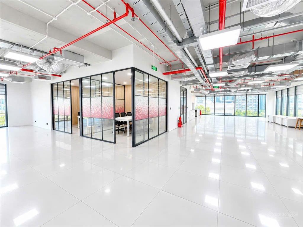 Cho thuê văn phòng the ascend building 181 nguyễn hữu cảnh, bình thạnh 300m2, giá 477.000 vnđ/m2