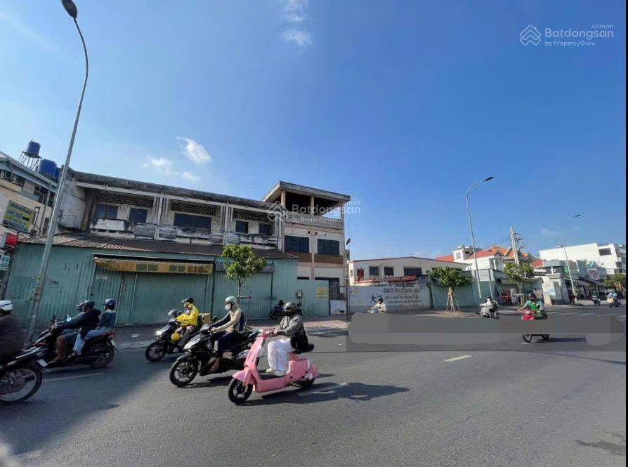 Góc 3 mặt tiền tân kỳ tân quý giá rẻ chỉ 47trm2  xây cao tầng  7430m2 ngang 60m