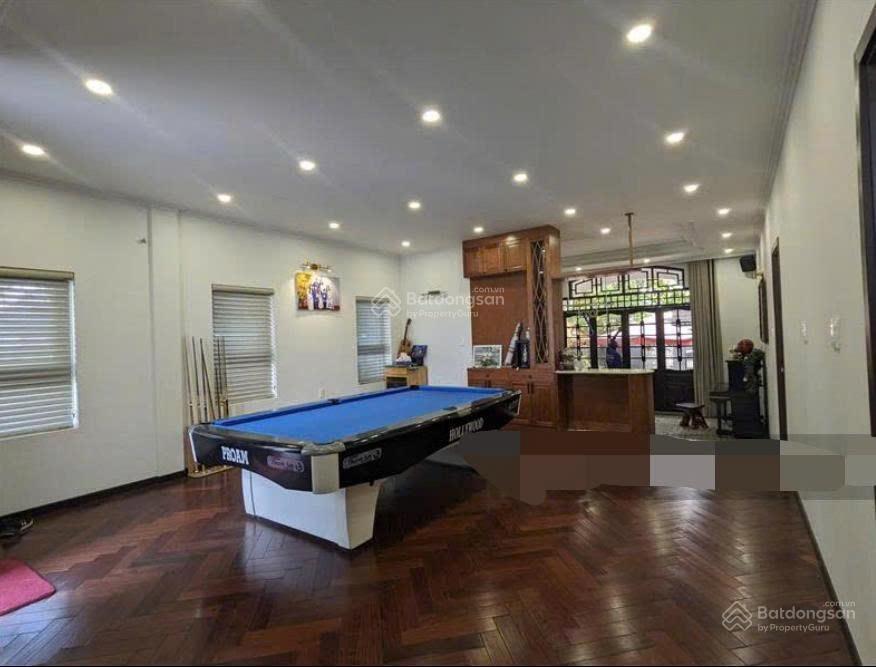 Biệt thự sân vườn đường hoàng hữu nam sau lưng bến xe miền đông mới  650m2 ngang 15m vuông đẹp