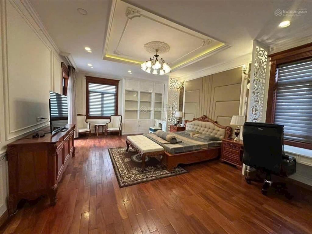 Giảm 10t bán gấp ! biệt thự 1 hầm 5 tầng mặt tiền đường trường thọ thủ đức  nội thất cao cấp nhậu