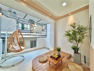 Nhà đẹp đón tết  ngay khu ẩm thực phan xích long  30,6m  3 tầng  sát mặt tiền  3pn  3wc