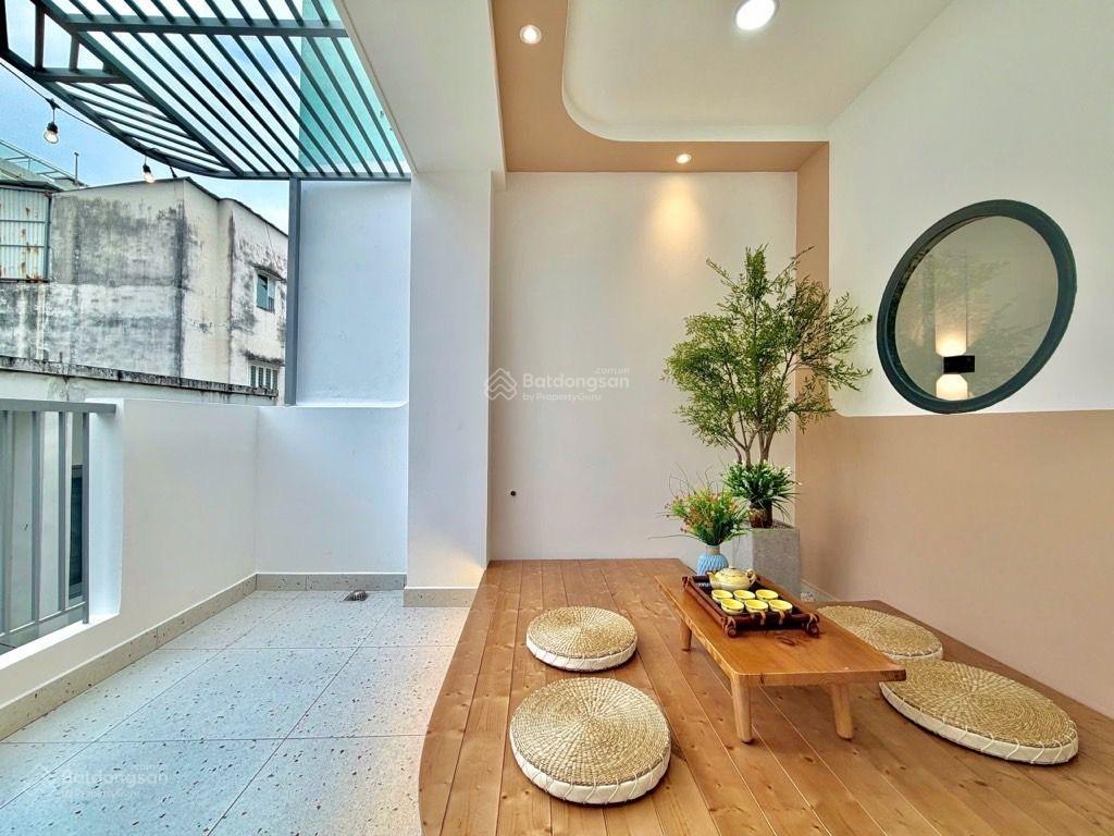 Nhà đẹp đón tết  ngay khu ẩm thực phan xích long  30,6m  3 tầng  sát mặt tiền  3pn  3wc