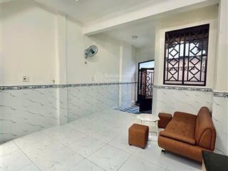 Bán nhà 3 tầng gần chợ gò vấp  28m2  sát mặt tiền  chỉ 3,85tỷ