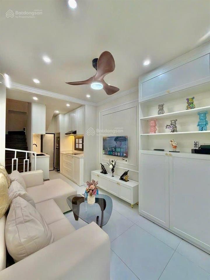 Bán nhà riêng tại đường phbán nhà riêng tại đường phạm văn đồng, 5,45 tỷ, 27m2, đẹp, nhiều tiện ích