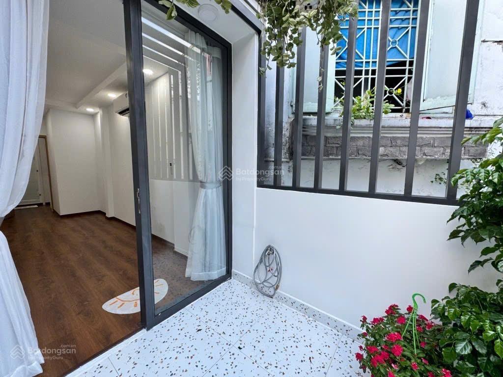 Hiếm  phú nhuận  hẻm xe hơi  full nội thất  30m2  2 tầng  nhà mới vào ở ngay  chỉ 4.2 tỷ