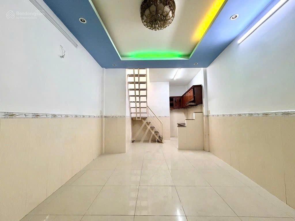 Bán nhà khu nguyễn kiệm  27m2  2 tầng  chỉ 3,25 tỷ