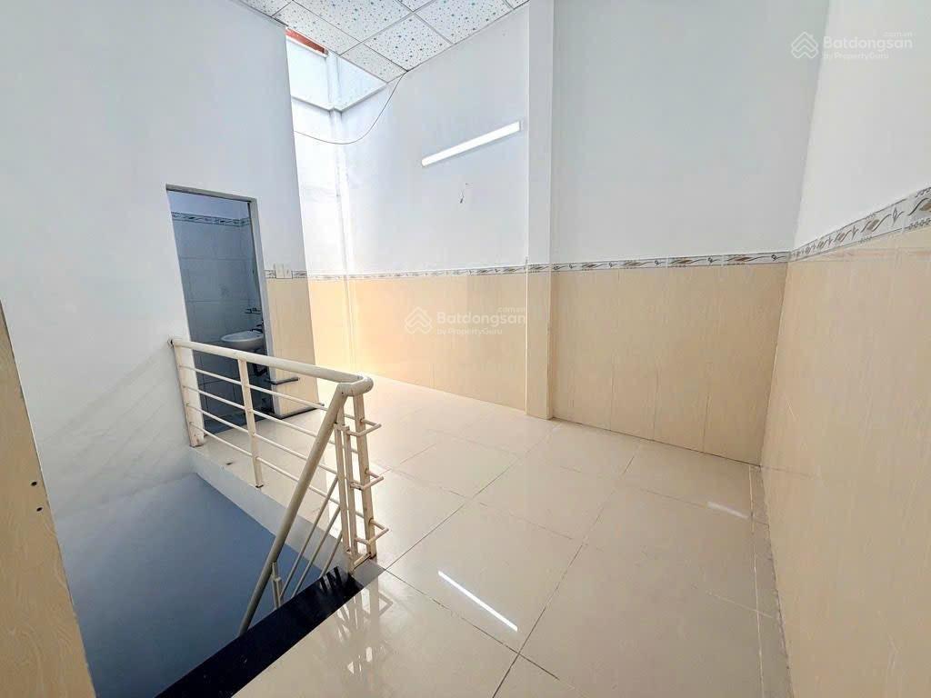 Bán nhà khu nguyễn kiệm  27m2  2 tầng  chỉ 3,25 tỷ