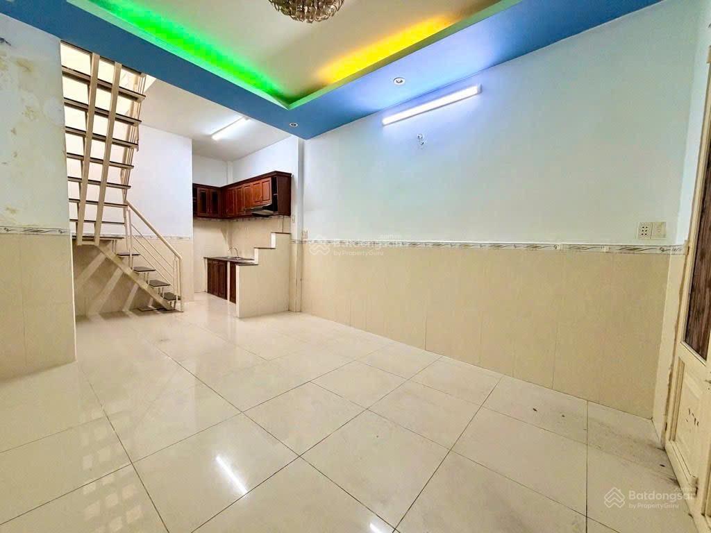 Bán nhà khu nguyễn kiệm  27m2  2 tầng  chỉ 3,25 tỷ