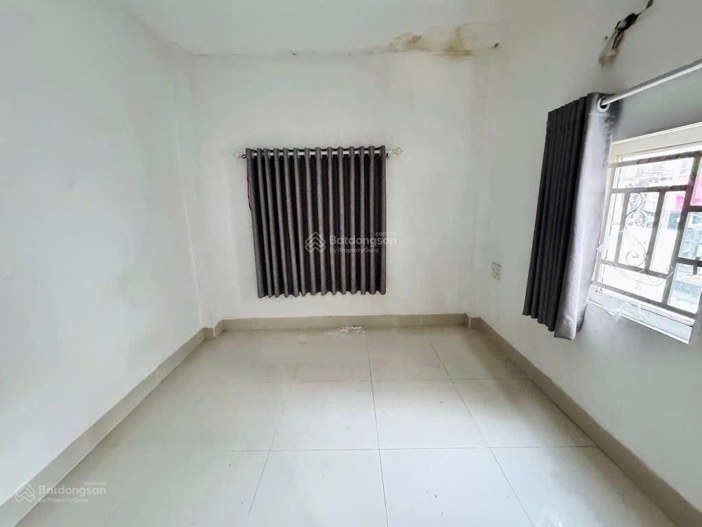Hàng xóm q1  hxh đỗ cửa  2 tầng  vừa ở vừa kinh doanh tốt  chỉ 6,55 tỷ