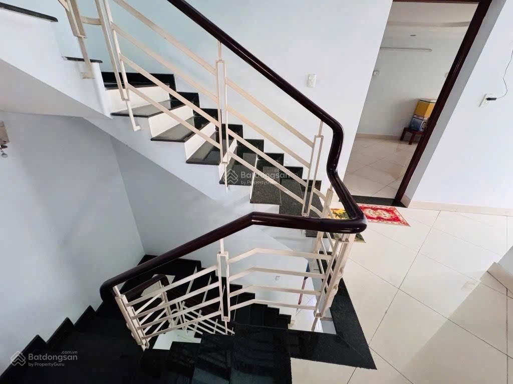  biệt thự 3 tầng  hẻm xe hơi  đường số 38, thủ đức  170m2  chỉ 15,9 tỷ