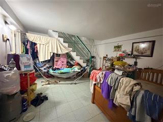Cách mặt tiền 5 căn  sát quận 1  hồ xuân hương, bình thạnh  3 tầng đúc