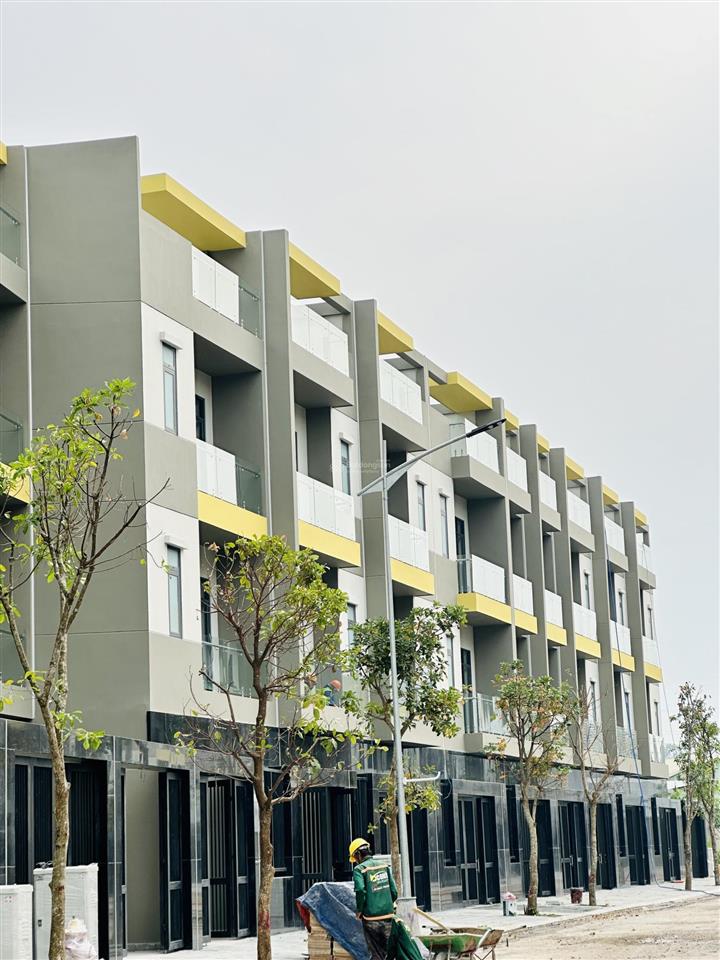 Bán nhà phố đã có sổ, liền kề metro ở bcons eden park, bình thung, p đông hòa, 8 tỷ, 140m², hot!