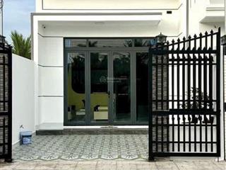 Cô hương cần bán nhà gấp căn nhà ở dinh dức thiện bình chánh