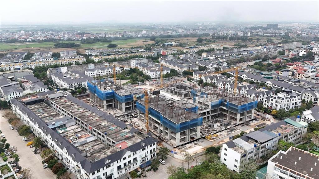 Bán nhanh căn hộ 3 phòng ngủ hoa hậu, 92.2m2, tầng 10, giá 7.x tỷ giá rẻ nhất thị trườngthg lượng