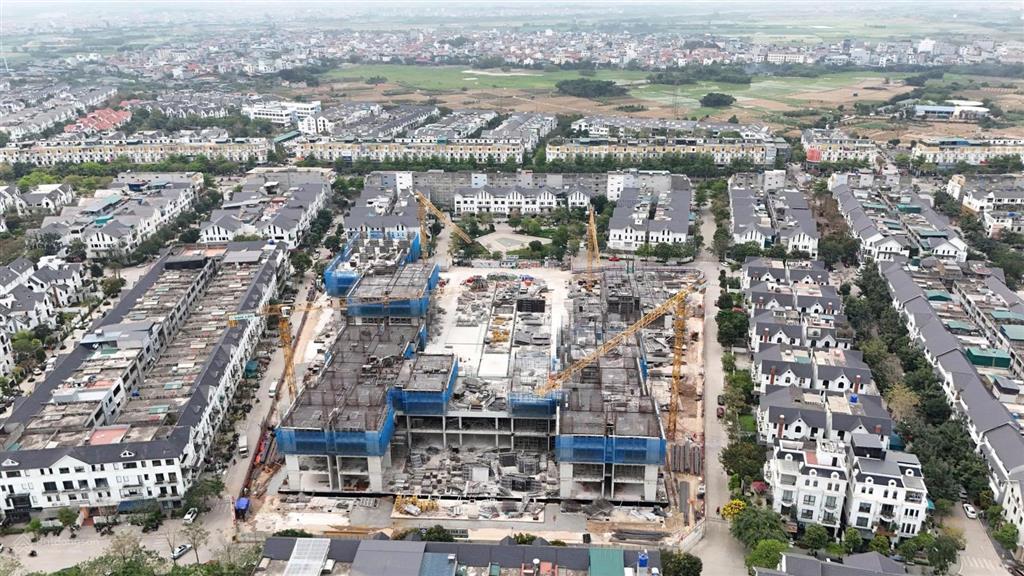Bán nhanh căn hộ 3 phòng ngủ hoa hậu, 92.2m2, tầng 10, giá 7.x tỷ giá rẻ nhất thị trườngthg lượng