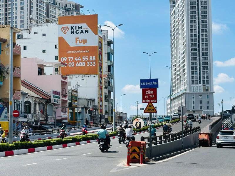 Giá ngộp! đất quận 1 ngang 5m nở hậu  rẻ hơn định giá 3 tỷ  hẻm xe hơi tận cửa